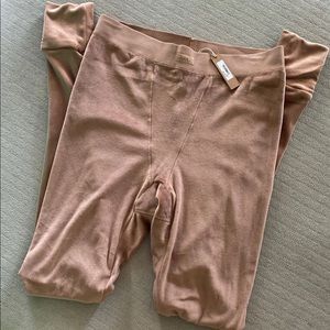 SKIMS velour leggings new size L